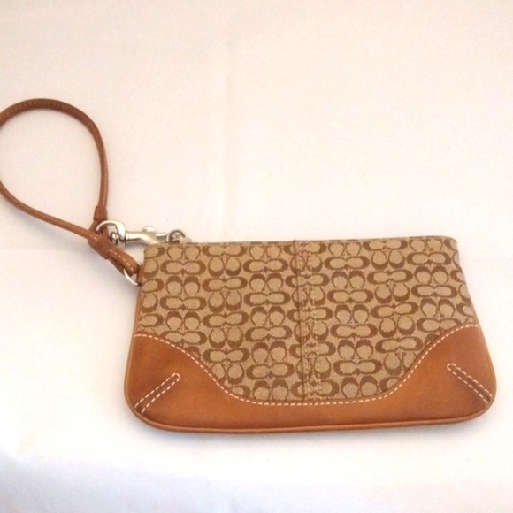 Coach Handbags - Coach Tan Wristlet